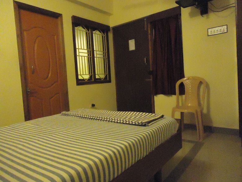 Lodge Arudhra Residency