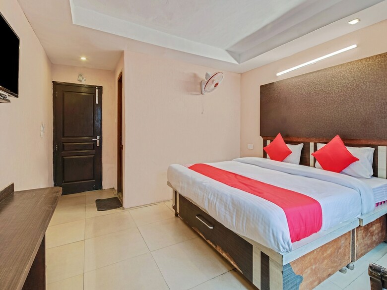 Oyo 23363 Hotel Highland
