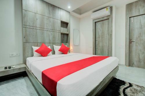 Hotel Rudraksha Inn