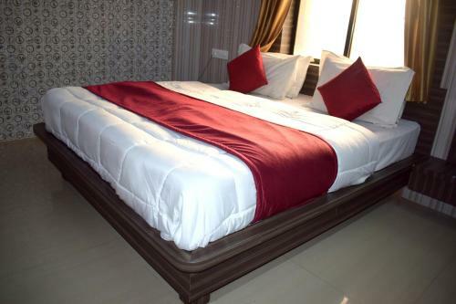 Hotel Sky Stays Heaven