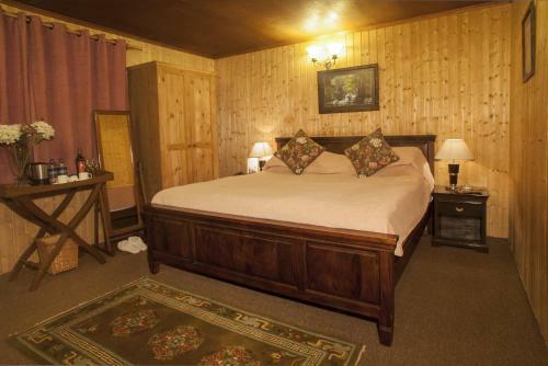 Lodge Nedous Hotel Gulmarg