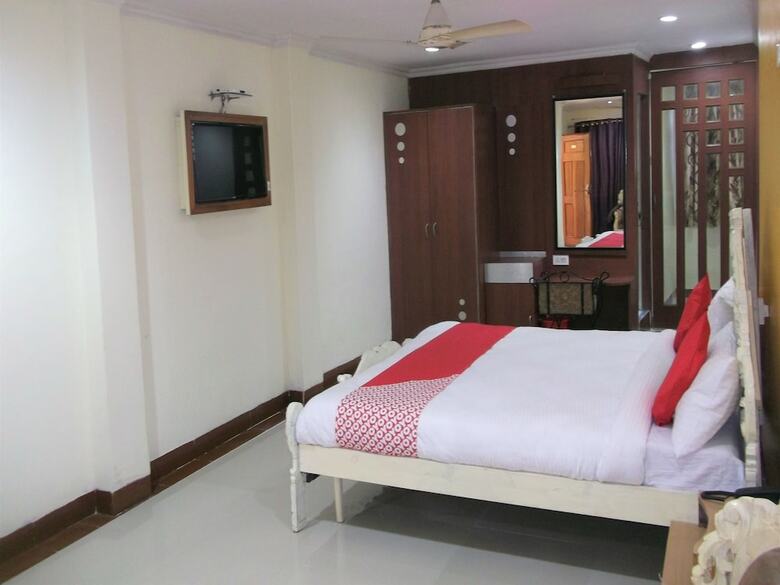 Oyo 8955 Hotel Bobina