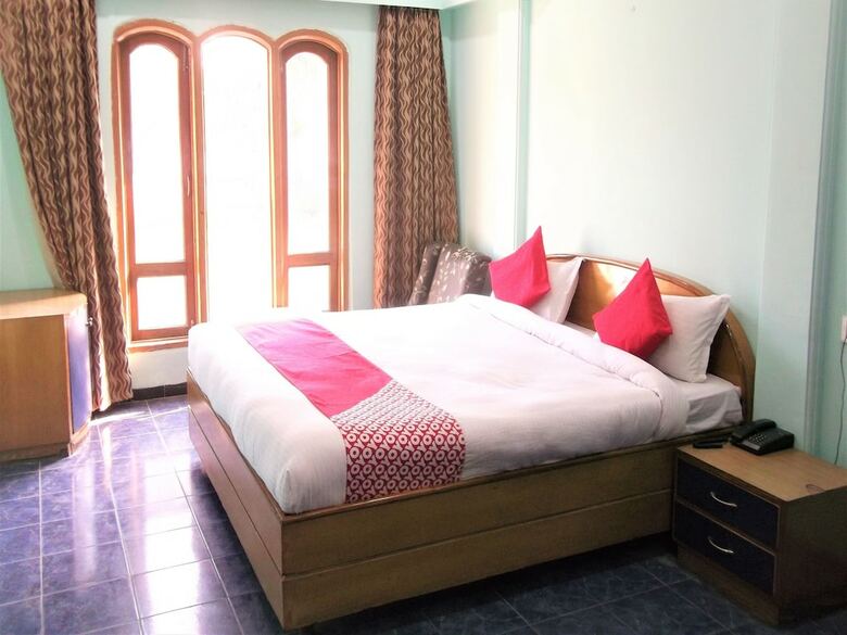Oyo 8955 Hotel Bobina