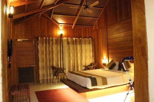 Hotel Aparupa Sands Marina Beach Resort
