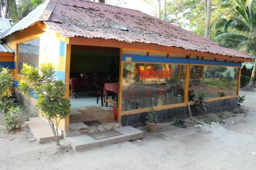 Hotel Gold Star Beach Resort
