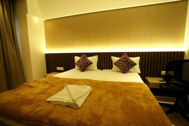 Hotel Grand Parivaar