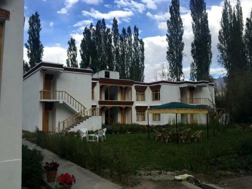 Hotel Tih The Hundar Resort