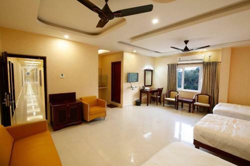 Hotel Rb Grand Residency
