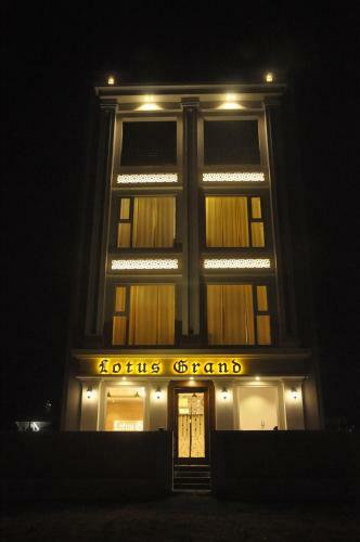 Hotel Lotus Grand Akm