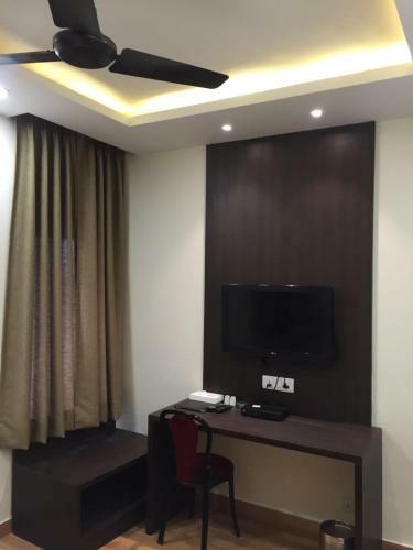 Hostal Pamposh Guest House Gk II Market