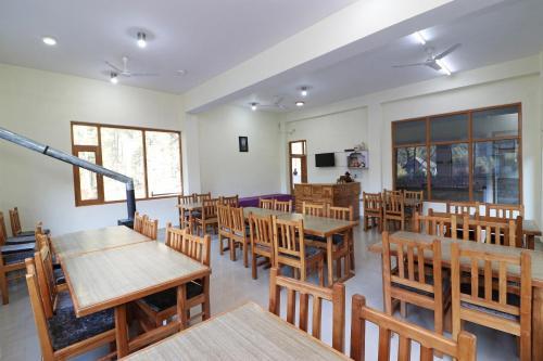 Oyo 23570 Hotel New Tashila