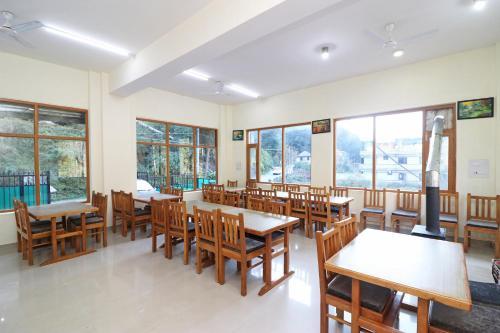 Oyo 23570 Hotel New Tashila