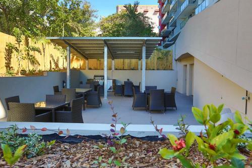 Aparthotel Gladstone Central Plaza