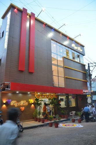 Hotel Royal Treat