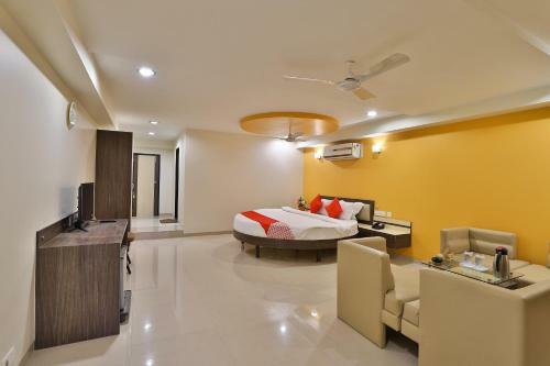 Hotel Oyo 35378 Galaxy Residency