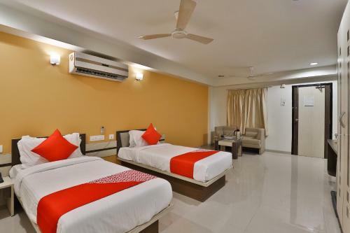 Hotel Oyo 35378 Galaxy Residency