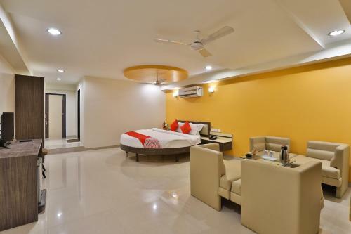 Hotel Oyo 35378 Galaxy Residency