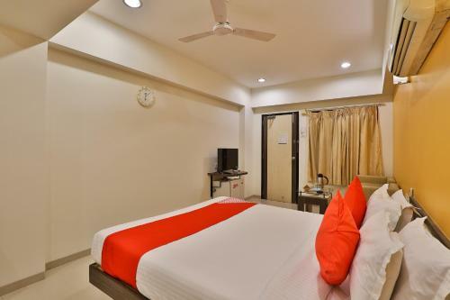 Hotel Oyo 35378 Galaxy Residency