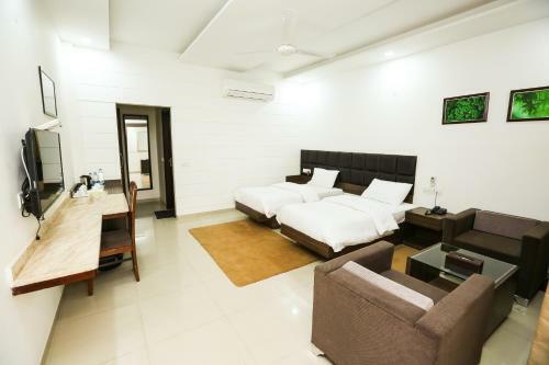 Hotel Whistling Greens