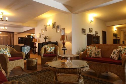 Hotel Sourenee Tea Estate