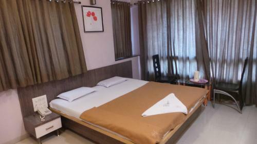 Lodge Hotel Royal Residency Executive