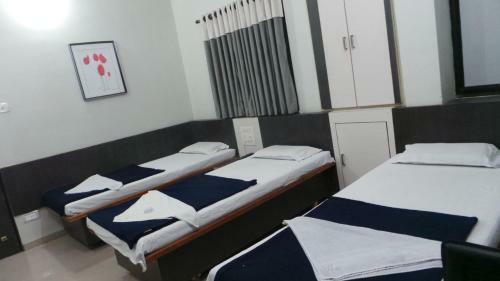 Lodge Hotel Royal Residency Executive