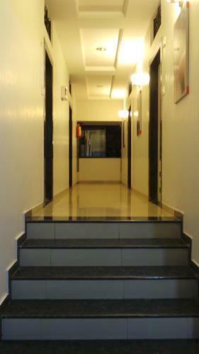 Lodge Hotel Royal Residency Executive