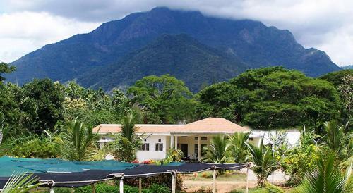 Hotel Sathya Garden Resort