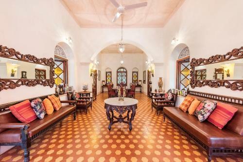 Bed & Breakfast Saffronstays Parsi Manor