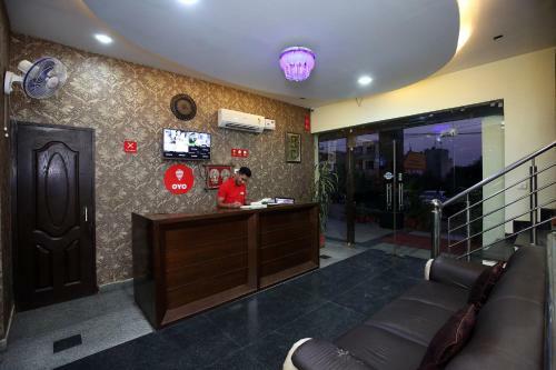 Oyo 9956 Hotel Pelican Inn