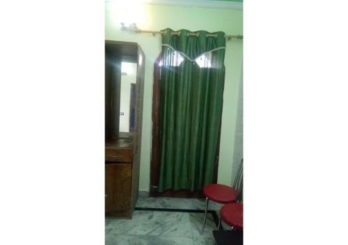 Hotel Hillview Rooms Near Mussoorie Jheel