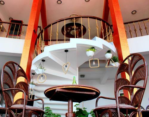 Hotel Vasant Palace Mussoorie Mallroad