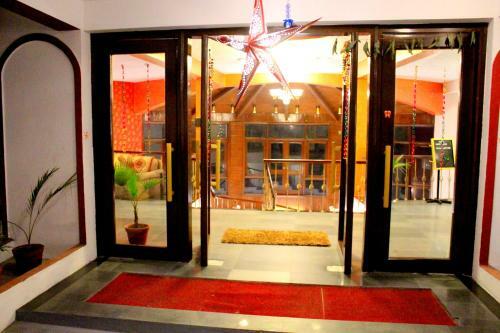Hotel Vasant Palace Mussoorie Mallroad
