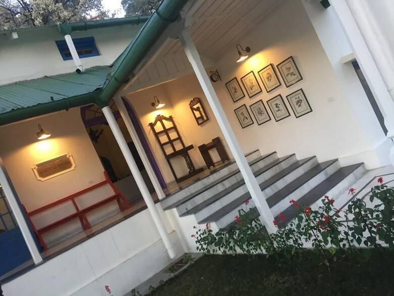 Hotel Pine Retreat Mallroad