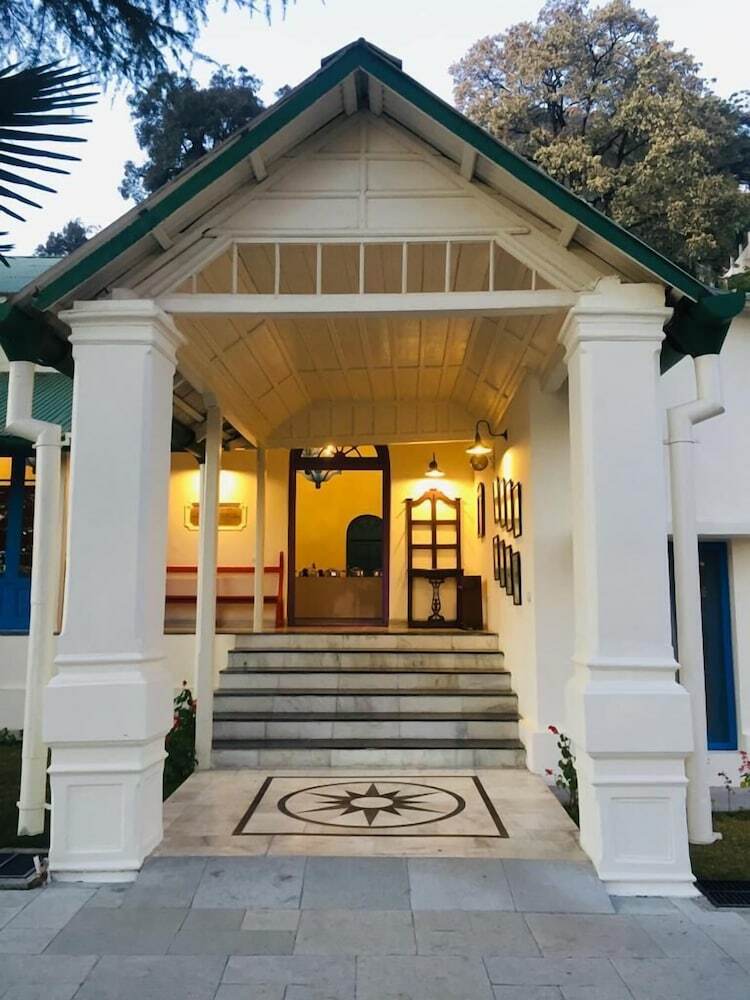 Hotel Pine Retreat Mallroad