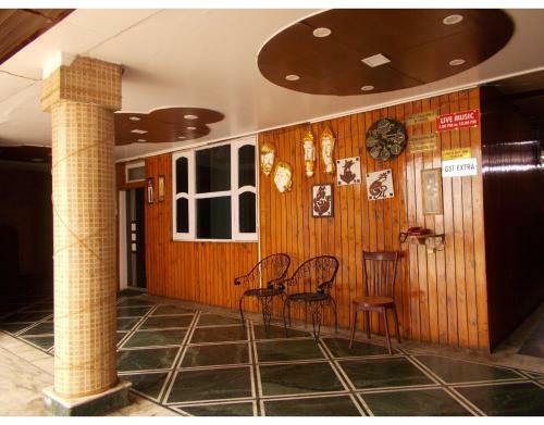 Hotel A-one Stay Near Picture Palace