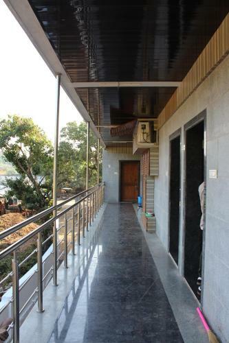 Hostal Shreyas Guest House - Tatkare Villa
