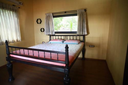 Bed & Breakfast Saffronstays Little Paradise