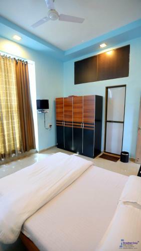 Hotel Crystal Homes