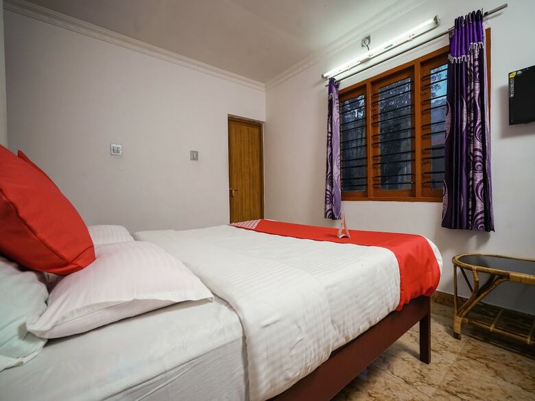 Oyo 10641 Hotel Misty Hills
