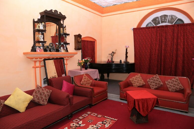 Prince Hotel Mallroad