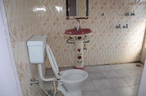 Hotel Whispering Windows