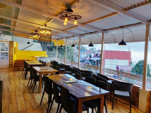 The Three Oaks Boutique Hotel