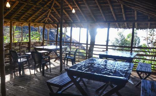 Camp Woody Luxury Camp