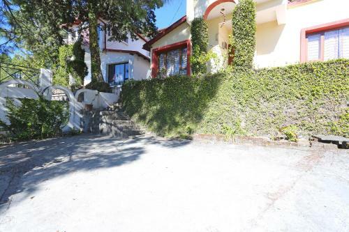 Apartamento Valley-view 2bhk Home In Bhowali, Nainital