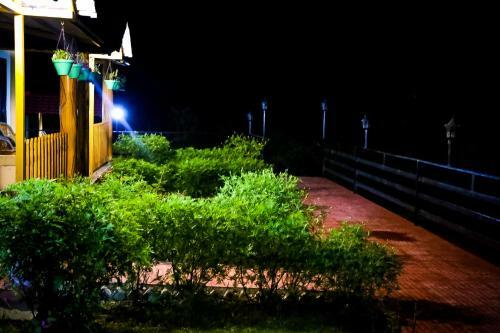 Hotel Jungle Pool Khurpatal