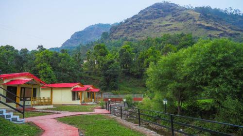 Hotel Jungle Pool Khurpatal