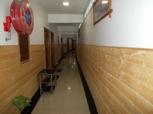 Hotel Relaxed Stay In A Breezy Building