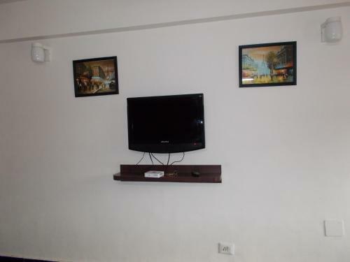 Hotel Relaxed Stay In A Breezy Building