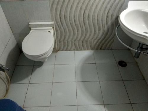 Hotel Jk Rooms 122 Shaheen-nr. Mahindra Co.-midc